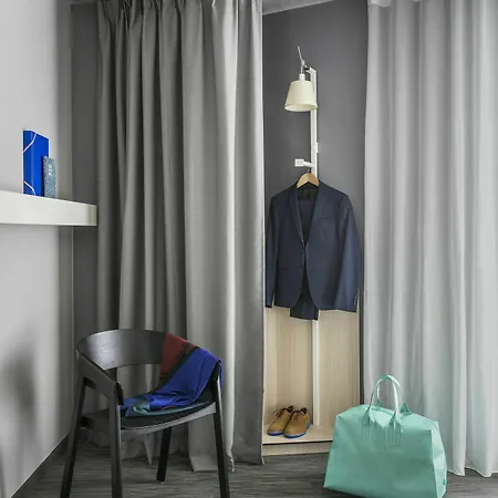 Okko Porte De Versailles Hotel 4*