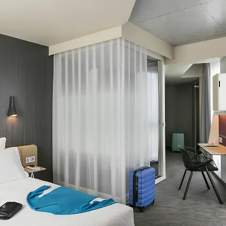Okko Porte De Versailles 4* Paris