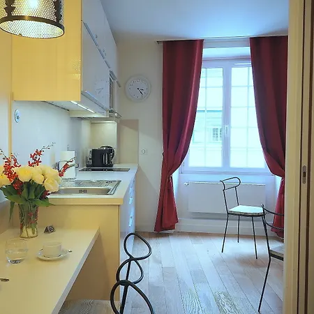 דירה Louvre Opera Design Chicsuites פריז