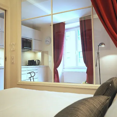 Louvre Opera Design Chicsuites Apartment