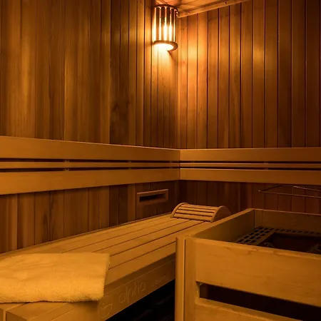 Laz' Urbain Hotel 4*