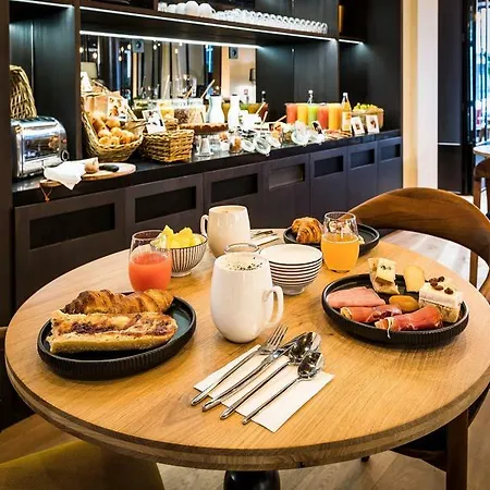 Hotel Laz' Urbain 4*
