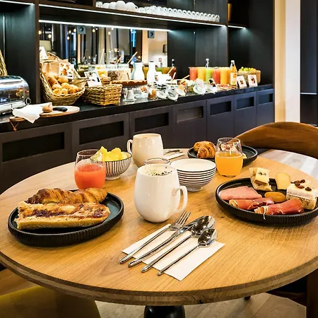 Laz' Urbain 4* Parigi