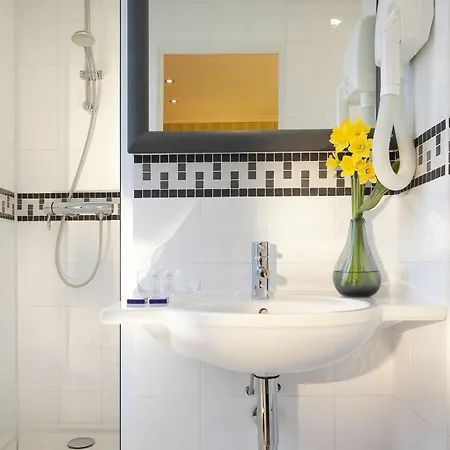 Apollon Montparnasse 3*