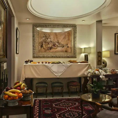 Nicolo - Tour Eiffel Hotel 3*