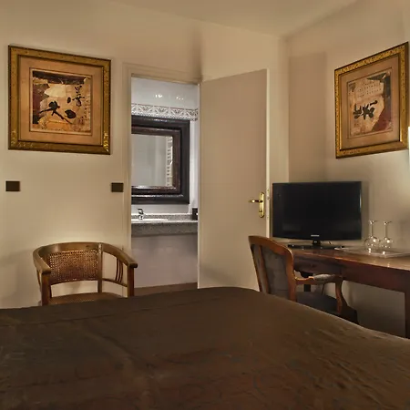 Nicolo - Tour Eiffel Hotel Paris