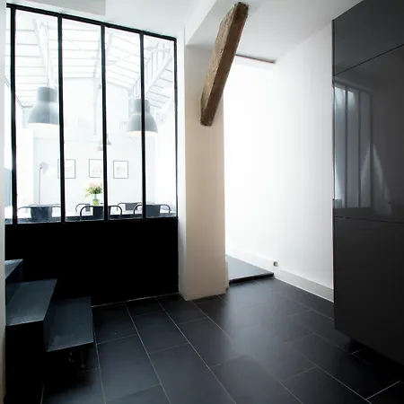 Luxury In - Republique *