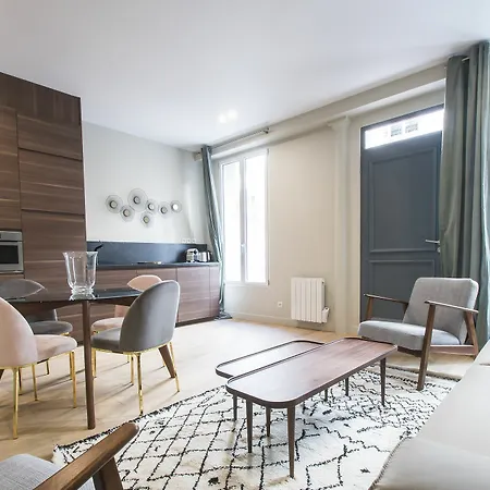 Luxury In - Republique