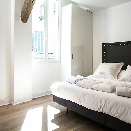 Luxury In - Republique *