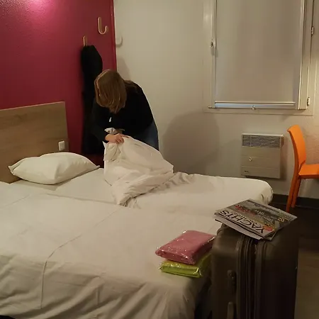 호텔f1 포르트 드 샤티옹 호텔 *