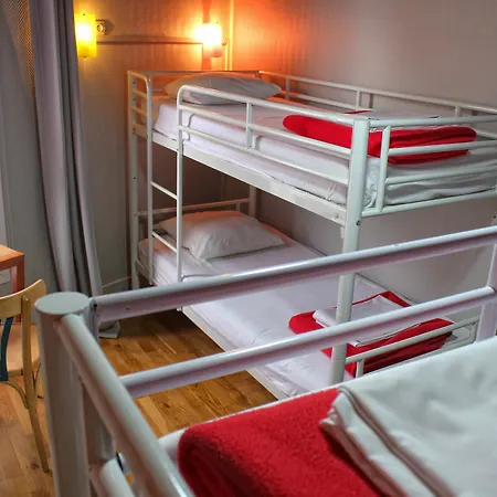 Arty Porte De Versailles By River Hostel *