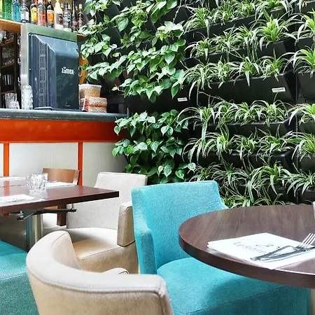 Le Robinet D'or Hotel 3*