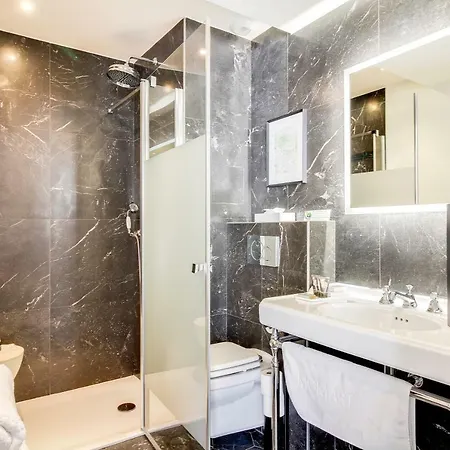 Mom'art Hotel Parigi