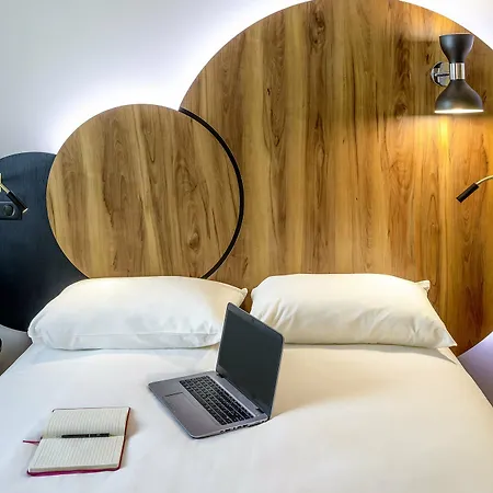 Ibis Styles Meteor Avenue D'italie Hotel 3*