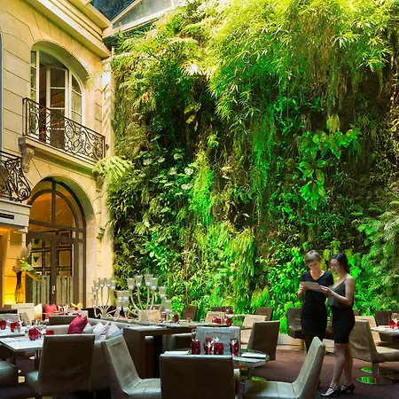 Pershing Hall Hotel
