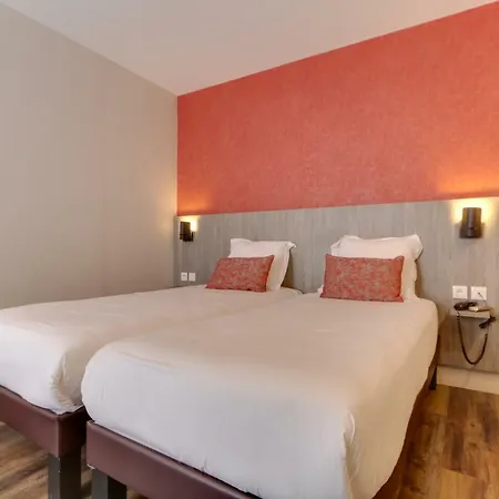 Sure By Western Gare Du Nord Hotel 3*