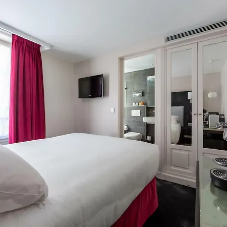 15 Montparnasse Hotel 4*