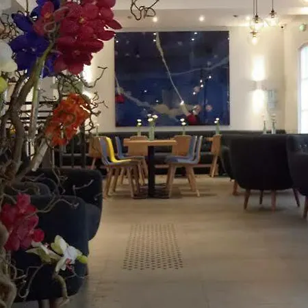 Hotel Le Mareuil Paris