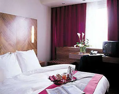 Hotell Median Congres 3*