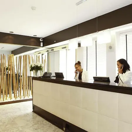 Hotel Sure By Western Gare Du Nord Paris