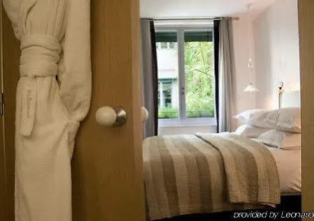 Pershing Hall Hotel