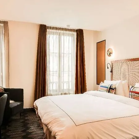 Mom'art Hotel Parigi