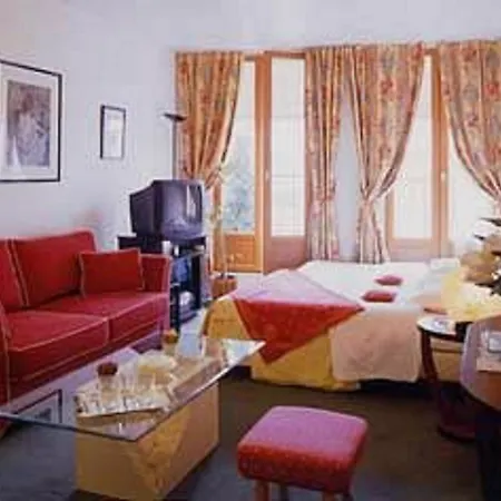 Quartier Latin Apartment *
