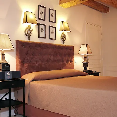Hotel Saint-louis Marais París