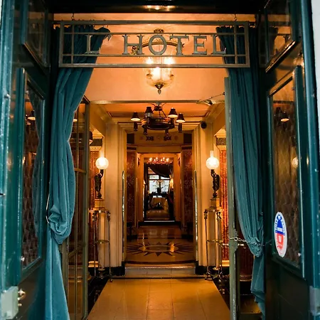 L'hotel Hotel Paříž