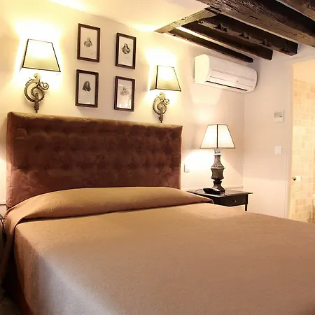 Hotel Saint-louis Marais 3*