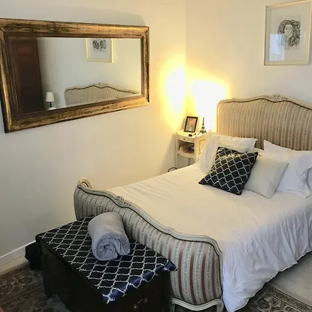 Picasso Loved Place Apartment