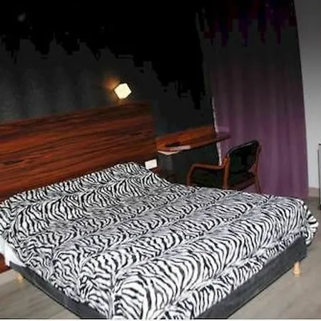 De Ménilmontant Hotel 3*