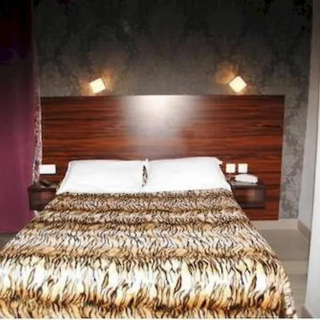De Ménilmontant Hotel 3*