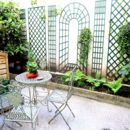 Crimée Hotel Paris