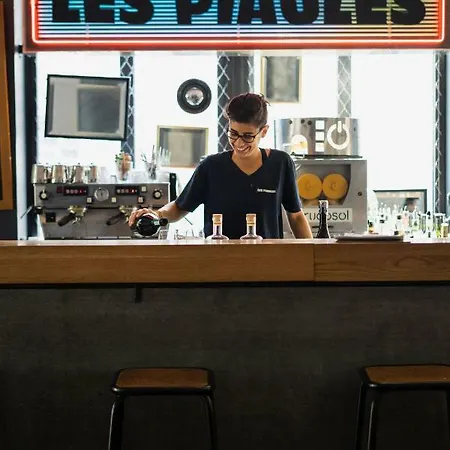The People - Belleville Iex Les Piaulesi * Paris
