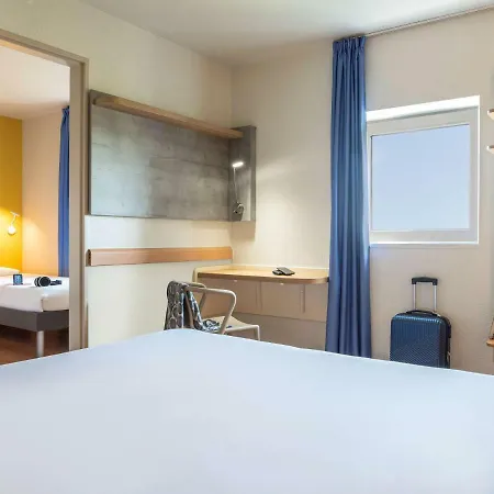 Hotel Ibis Budget Centre 2*