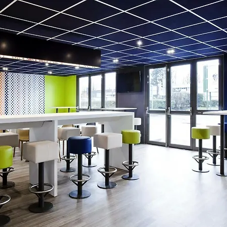 Ibis Budget Centre Hotel 2*