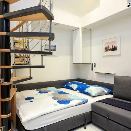 Louvre Luxury & Apartment