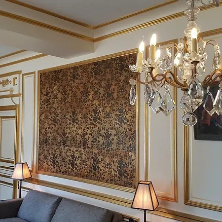 Parc Royal Apartment *