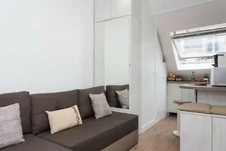 *** Champs Elysees Studio Appartement Paris