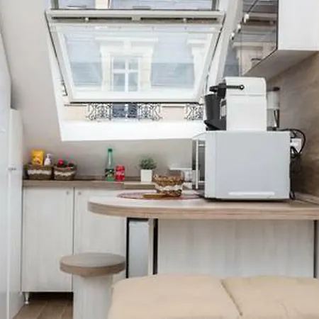 *** Champs Elysees Studio *