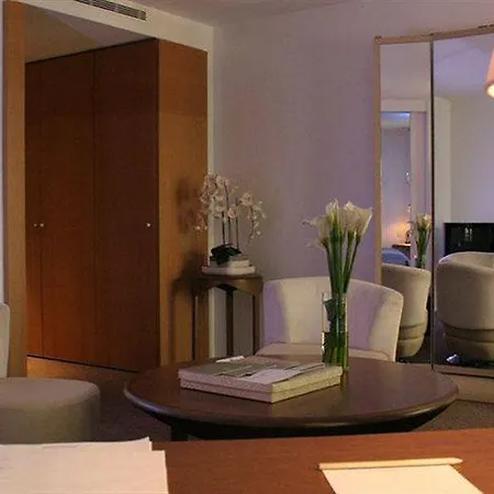 Pershing Hall Hotel 5*