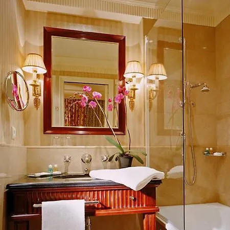 Francois 1er Hotel Parigi