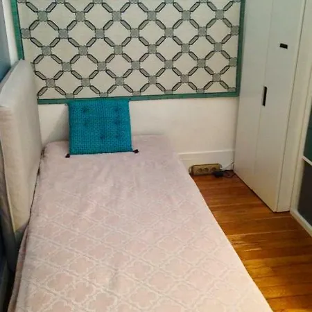 Apartment Typiquement Parisien Paris