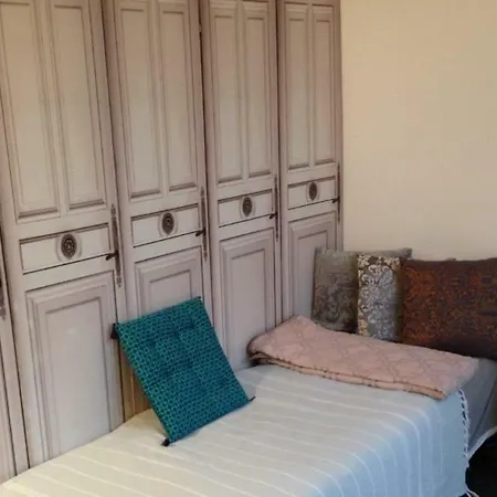 Apartment Typiquement Parisien Paris