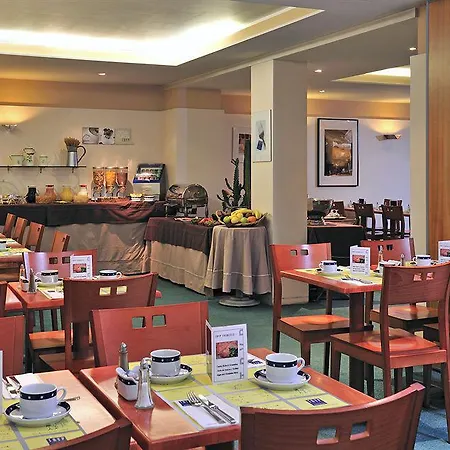 Hotel Opera Affiliated By Melia 4*