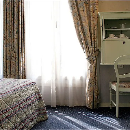 Hotel Gaston 3*