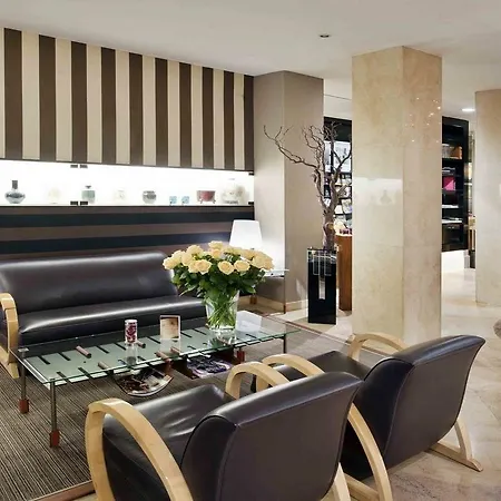 Cambon Hotel