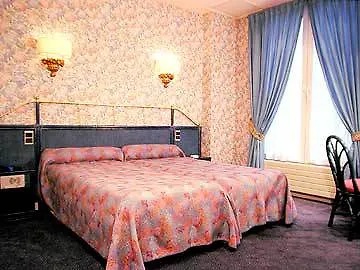 Cecilia Hotel