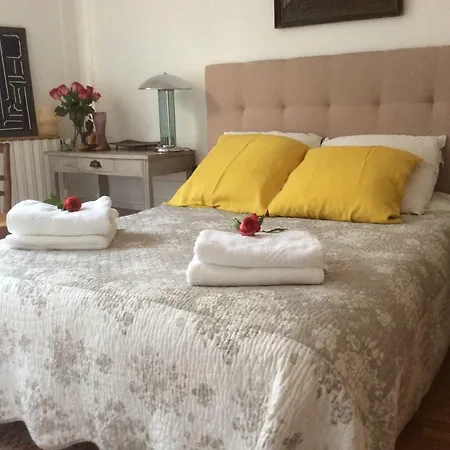 Auteuil Passy Bed & Breakfast